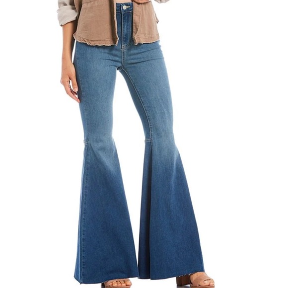 Free People We The Free Just Float On Bell Bottom Flare Jeans 70s Retro inspired - Picture 3 of 9